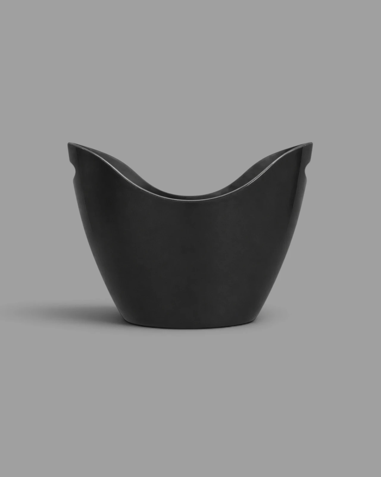 Noir 8 L - Image 1